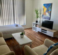 Modern Unit Near To Surfers Paradise - Maitland Accommodation