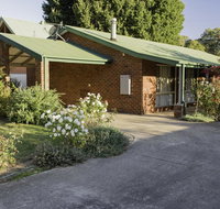 Monty's on Lumley Drive - Maitland Accommodation
