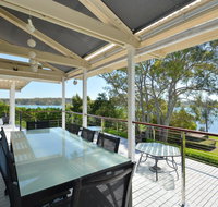 Morisset Bay Waterfront Views Lake House looking over Trinity Marina - Maitland Accommodation