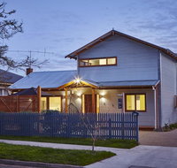 MounTin Hut - Central Bright - Maitland Accommodation