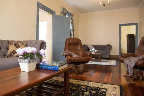 Spencer Cottage - Maitland Accommodation 18