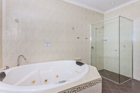 Quality Hotel Bayswater - Maitland Accommodation 20