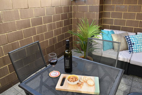 Central Executive Townhouse - Maitland Accommodation 12