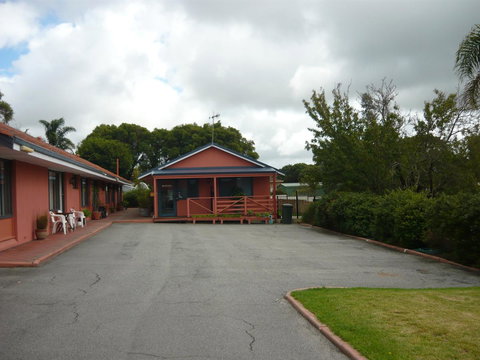 Albany Apartments - Maitland Accommodation 8