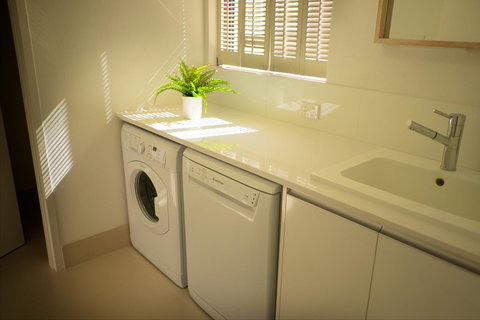 Cottesloe Artist's Beach Retreat - Maitland Accommodation 33