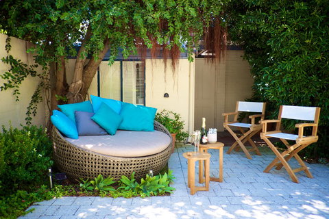 Cottesloe Artist's Beach Retreat - Maitland Accommodation 1