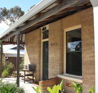 Hotham Ridge Winery and Cottages - Maitland Accommodation