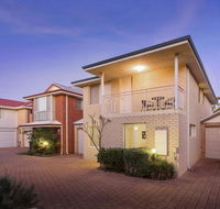 Cooper Street - Maitland Accommodation