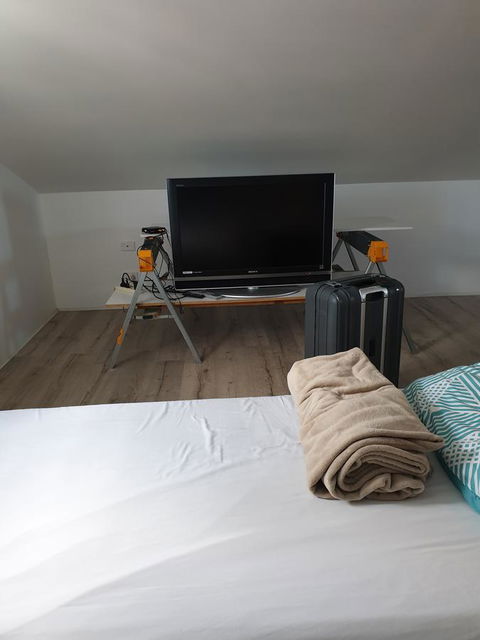 DIANELLA Budget Rooms Happy Place To Stay - Maitland Accommodation 6