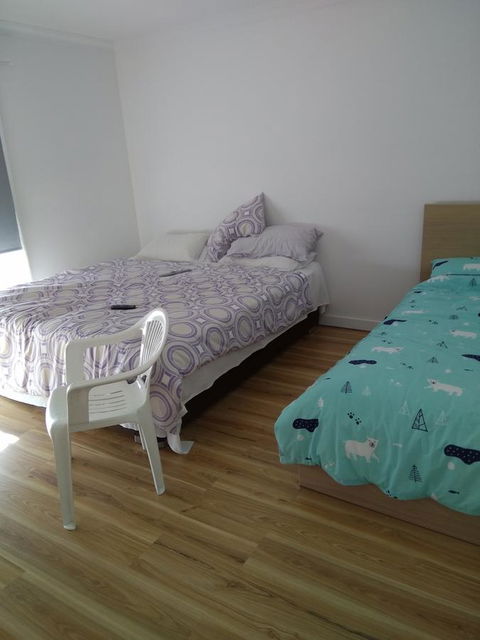 DIANELLA Budget Rooms Happy Place To Stay - Maitland Accommodation 13