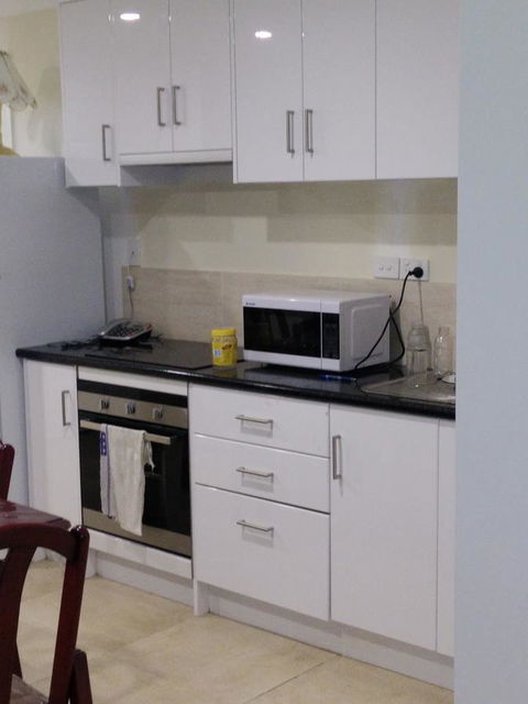 DIANELLA Budget Rooms Happy Place To Stay - Maitland Accommodation 25