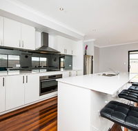 Vacation Home - Maitland Accommodation