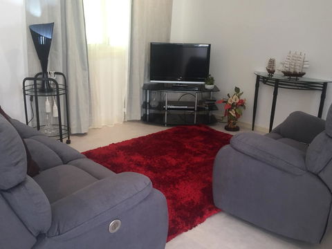 Bright & Beautiful Home On The Hills! - Maitland Accommodation 5