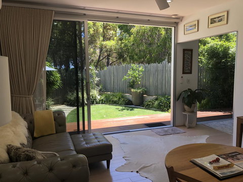 Banksia Luxury Villa - Maitland Accommodation 1