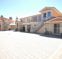 Yot Spot Apartments - Maitland Accommodation