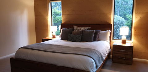 Jarrah Grove Forest Retreat - Maitland Accommodation 5