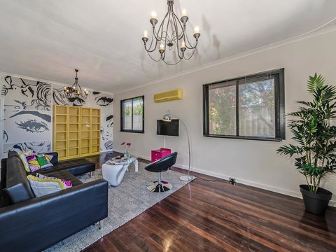 Panoramique Holiday Home With A View - Maitland Accommodation 6