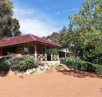 Eleebana Guest House - Maitland Accommodation
