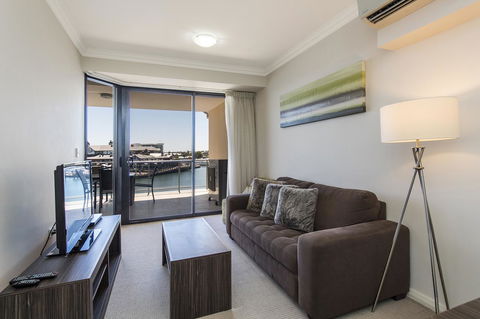 Dolphin Quay Apartments - Maitland Accommodation 32