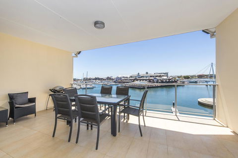 Dolphin Quay Apartments - Maitland Accommodation 17