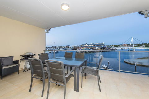 Dolphin Quay Apartments - Maitland Accommodation 22