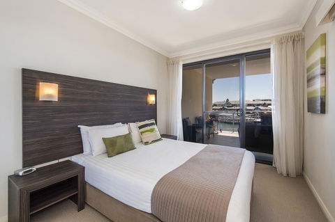 Dolphin Quay Apartments - Maitland Accommodation 29