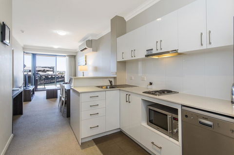 Dolphin Quay Apartments - Maitland Accommodation 35