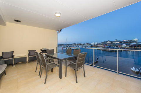 Dolphin Quay Apartments - Maitland Accommodation 21