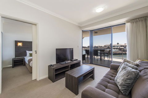 Dolphin Quay Apartments - Maitland Accommodation 31
