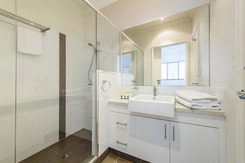 Dolphin Quay Apartments - Maitland Accommodation 40