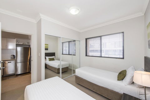 Dolphin Quay Apartments - Maitland Accommodation 43