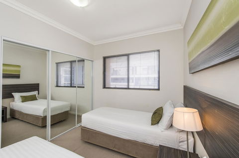 Dolphin Quay Apartments - Maitland Accommodation 41