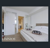 Frankly Francis - Exquisite Executive Apartment - Maitland Accommodation