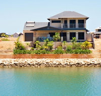 27 Corella Court - Exquisite Marina Home With a Pool and Wi-Fi - Maitland Accommodation