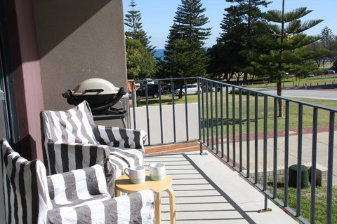 Cottesloe Beach On Napier - Maitland Accommodation 1
