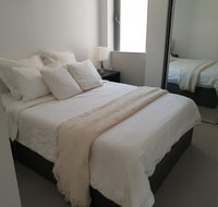Modern Northbridge Apartment - Maitland Accommodation