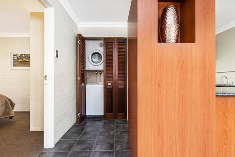 Subiaco Village 18 - Maitland Accommodation 8