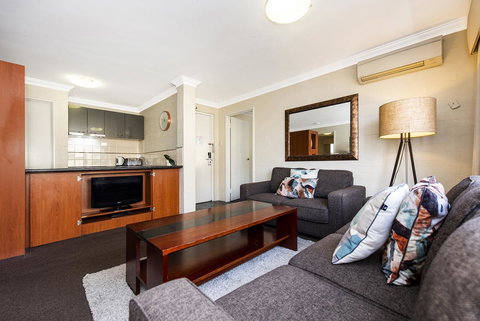 Subiaco Village 18 - Maitland Accommodation 2