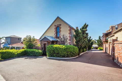 100 On South Callan Apartments - Maitland Accommodation 21