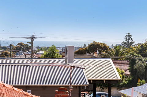100 On South Callan Apartments - Maitland Accommodation 20