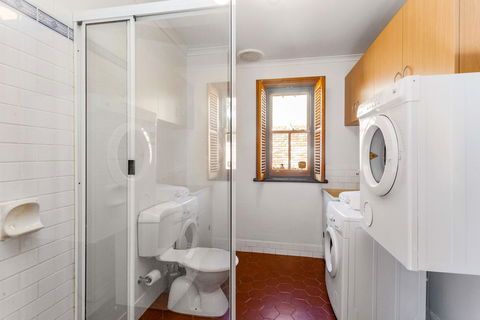 100 On South Callan Apartments - Maitland Accommodation 16