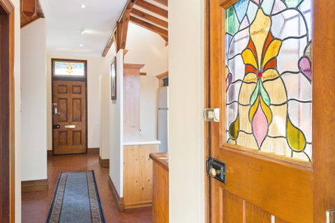 100 On South Callan Apartments - Maitland Accommodation 5