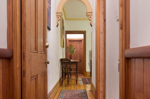 Annie's Victorian Terrace Accommodation Fremantle - Maitland Accommodation 3