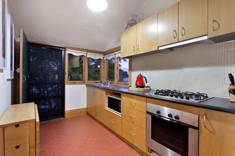 Annie's Victorian Terrace Accommodation Fremantle - Maitland Accommodation 20