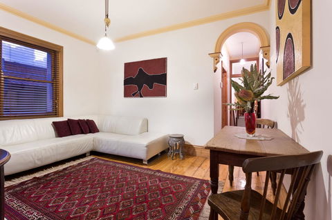 Annie's Victorian Terrace Accommodation Fremantle - Maitland Accommodation 22