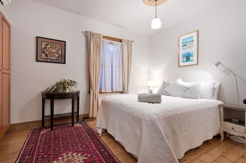 Annie's Victorian Terrace Accommodation Fremantle - Maitland Accommodation 23