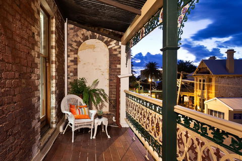 Annie's Victorian Terrace Accommodation Fremantle - Maitland Accommodation 18