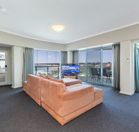 A 406 FANTASTIC OCEAN BEACH and MARINA VIEW APT AT SEASHELLS RESORT - Maitland Accommodation