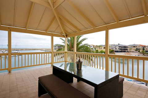 The Marina Hotel - Mindarie - Maitland Accommodation 7