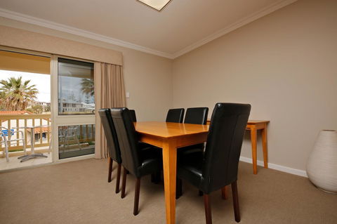 The Marina Hotel - Mindarie - Maitland Accommodation 11